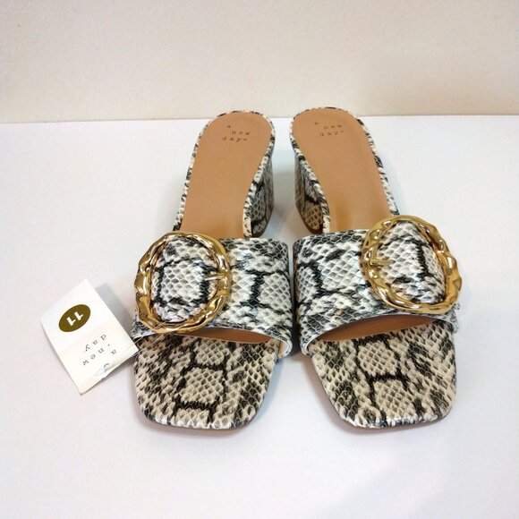 A New Day Women's Diana Slip On Faux-Leather Finish Buckle Mule Heels Size 11 - Picture 2 of 5